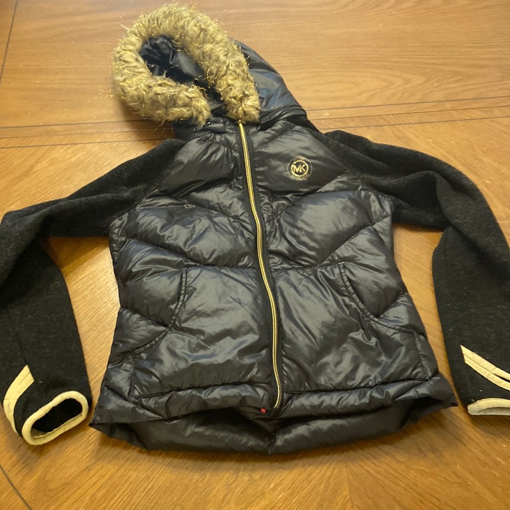 Michael Kors down puffer coat w/ zip off faux fur lined hood size 10 12 medium
